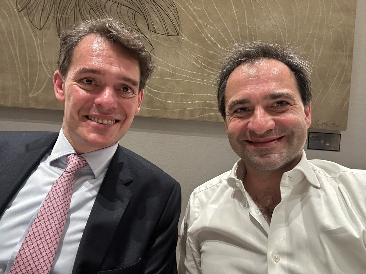kaanev's tweet photo. Day 2 in 🇰🇷! 

Great series of public and private sector investor meetings

ESM is an issuer in bonds but also an investor in South Korean assets

~30% of our investments are outside Europe

We closed the day late with a lovely event with @JacquesFlies @LUinSeoul 🇱🇺🇰🇷 https://t.co/rG2RSL7pwm