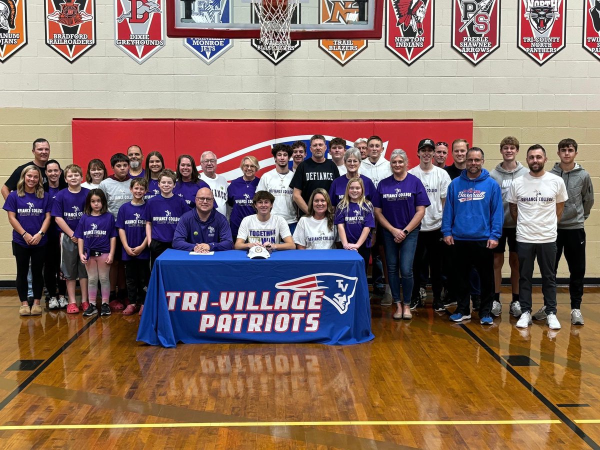 DefiCollegeMGLF's tweet photo. Congrats to Tri-Village’s Senior Trey Homan on signing his Letter of Intent to join #DCMG new fall!  Can’t wait for him to join the squad!  #EarnIt https://t.co/RoOA2aG88l