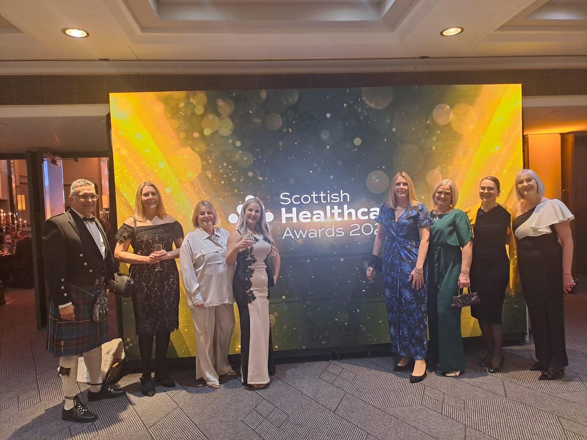 anne_h_thom's tweet image. @NHSGGCPharmacy @NHSGGC two primary care team finalists at the Scottish Healthcare Awards tonight: supporting people with mental health and pain conditions through medication review and monitoring 🤩