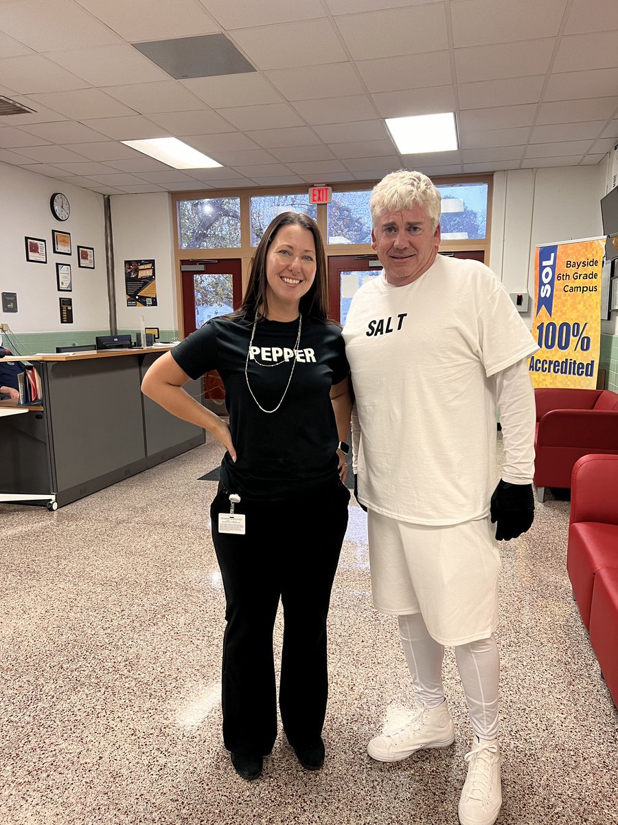 Best part of today…getting <a href="/BBoynton28/">Brad Boynton</a> to “dress up.”  Opposites attract day at <a href="/bayside6campus/">Bayside6Campus</a>!!!  #undergroundspiritweek