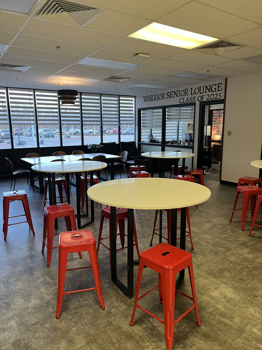 TransformingWHS's tweet photo. The newly remodeled Senior Lounge. The seniors made this space their gift to the school. Way to go senior class of 2025! #create #learn #giveback #education #school #design #build #community https://t.co/k8Itk25v4L