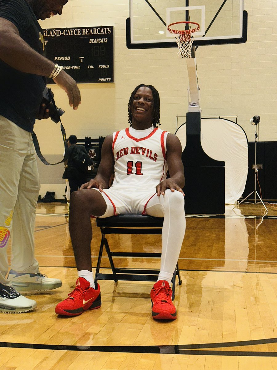 Clinton High School Basketball tweet media