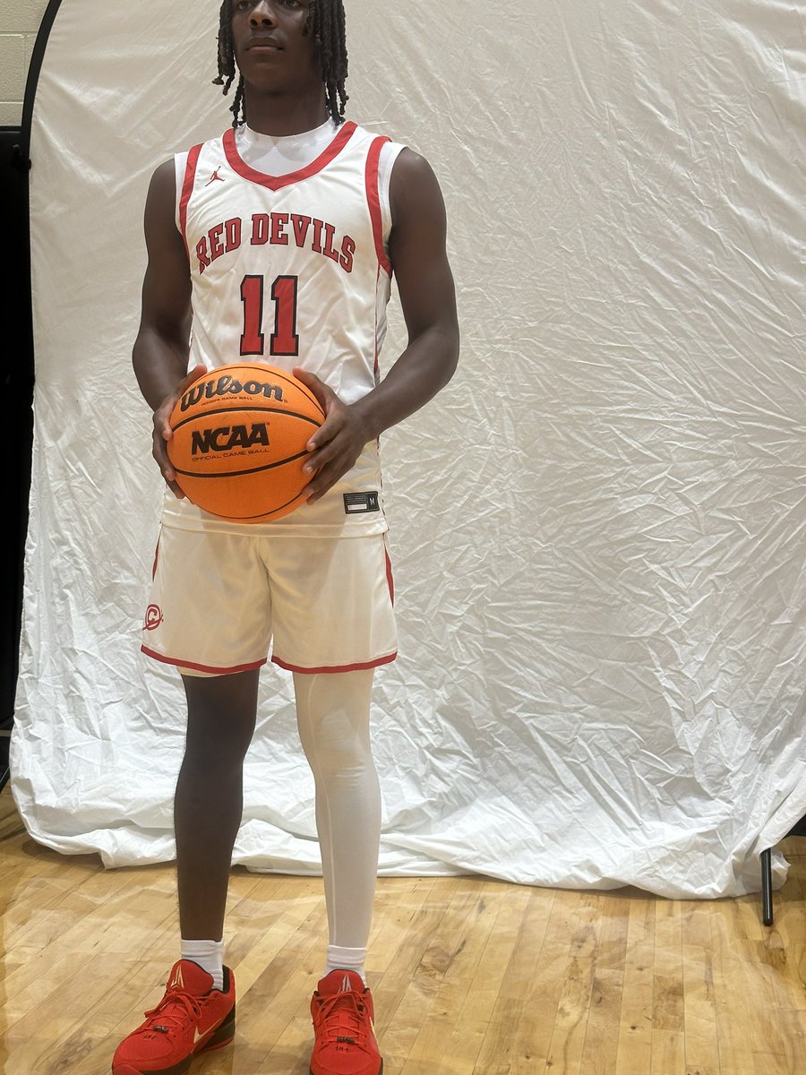 Clinton High School Basketball tweet media