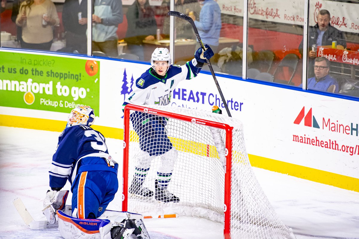 The puck drops on the second period! Let’s keep it going!

#TurnTheTide