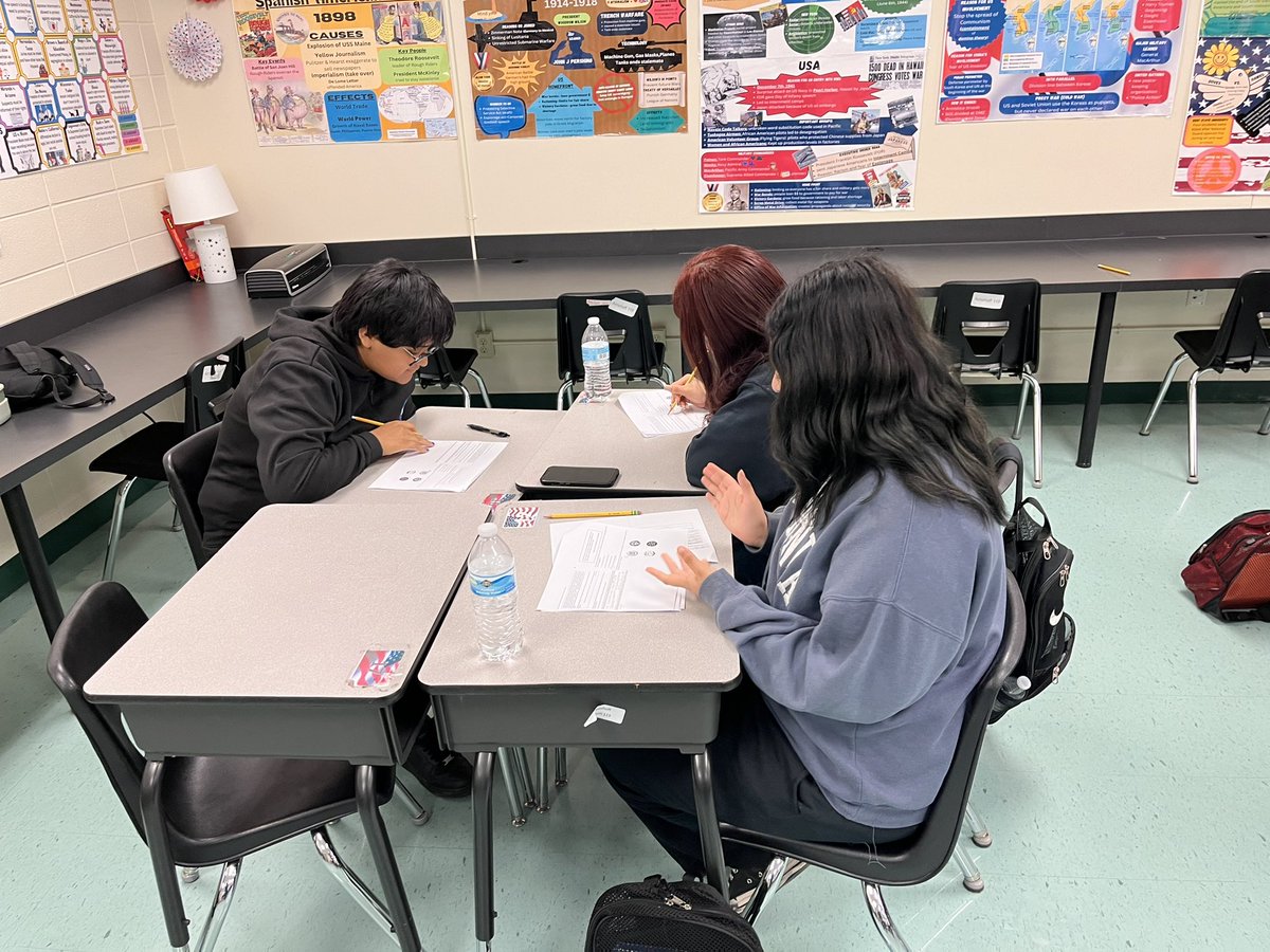 Ms. Amshoff tweet media