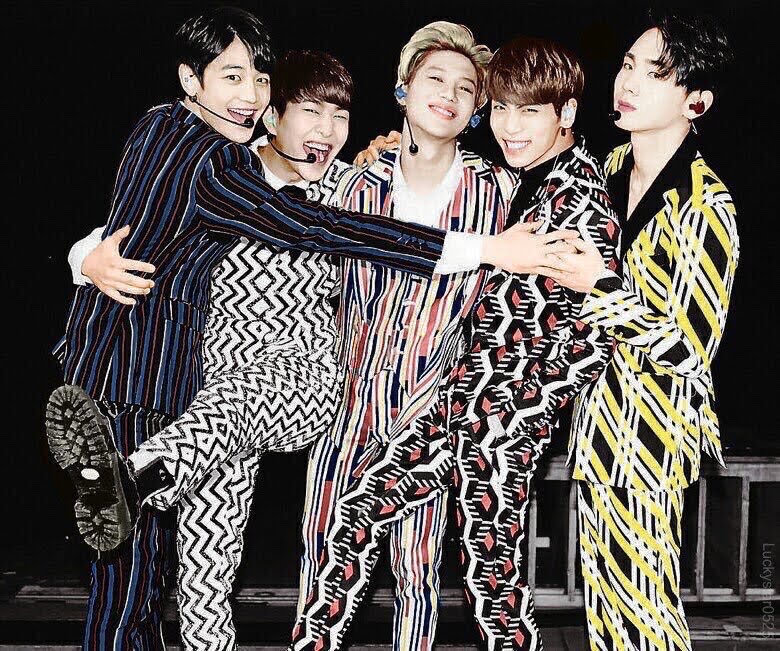ms_zjm's tweet photo. To my most favorite talented and beautiful people thank you for existing🫶 not a dedicated fan of anyone besides SHINee for the longest time but Maimai, she's one of the best thing that happened to me this year..I'll love you Maimai just the way I've loved my boys🤍 https://t.co/Ck9LLPhprS