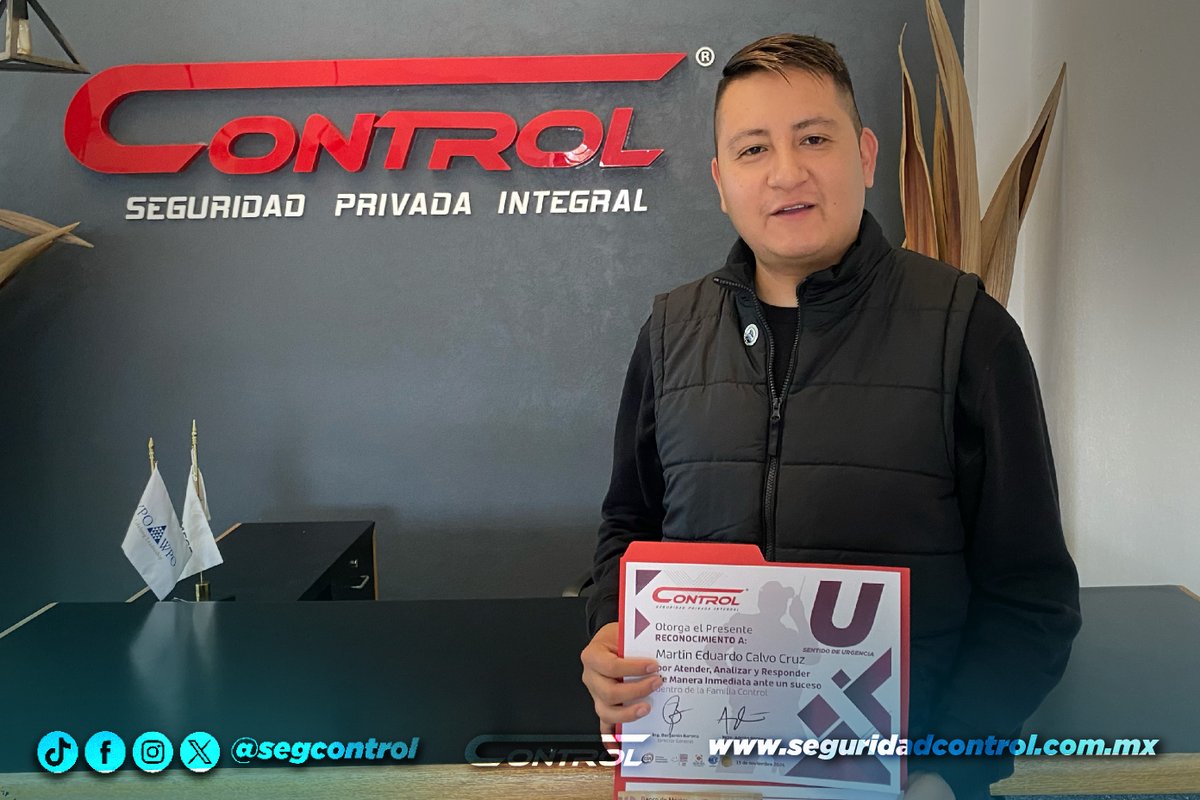 segcontrol's tweet image. Como parte de nuestra práctica Héroes Control, reconocimos en oficinas centrales a nuestro compañero Martín Eduardo que lleva más de 7 años con nosotros y gracias a esa lealtad y desempeño ejemplar como líder en su servicio.

#SeguridadPrivada #HéroesControl #GuardiasControl