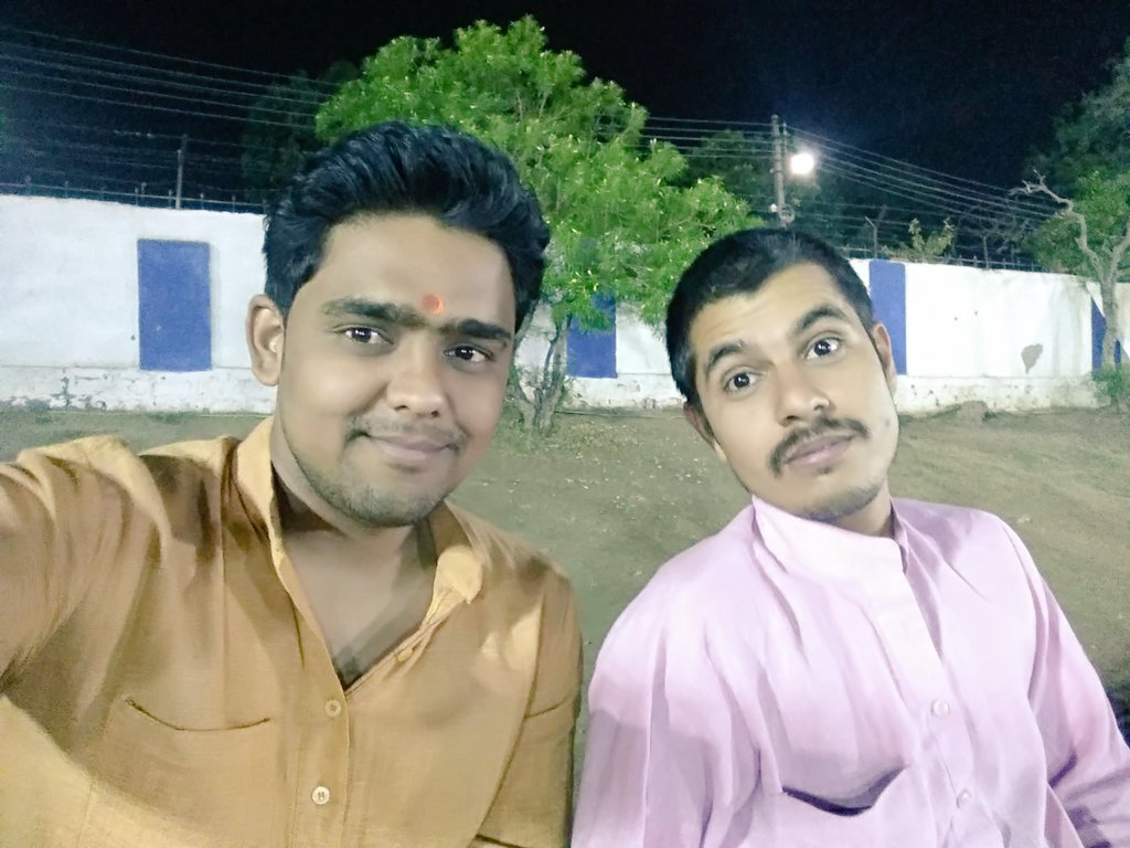 mnshu09's tweet photo. भगवान आपकी सभी मनोकामनाएं पूरी करें, आपके सभी सपने सच हो, लंबी उम्र, स्वस्थ जीवन और ढेर सारी खुशियां दे,
ऐसे ही जीवन की हर कसौटी पर आप सफलता प्राप्त करे।
जन्मदिन की हार्दिक हार्दिक शुभकामनाएं!
श्री अरुण तिवारी भाईसाहब जी
@arunrss2020 https://t.co/FttEqu8eto