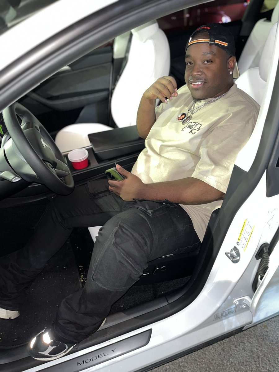 TheOfficialEman's tweet photo. BEEN HIM ALL ALONG💎💰🥇 https://t.co/VeN7KqCnj1