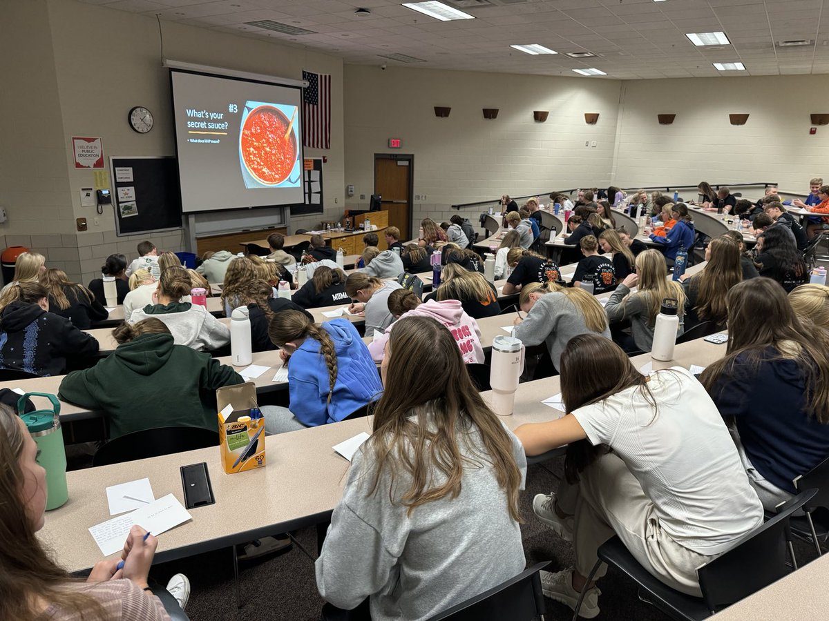 andy_olds's tweet image. WHAT A GREAT DAY… ⁦@MinsterSchools⁩ ! We had 85+ 9-12 Ss participate in a 4 hr. Leadership WRKSHP. From the time I landed on Campus, you could tell that Minster Schools were special. They took it in as fast as I could dish it out! #dohard #collaborate #BaMultiplier 🙏🙌