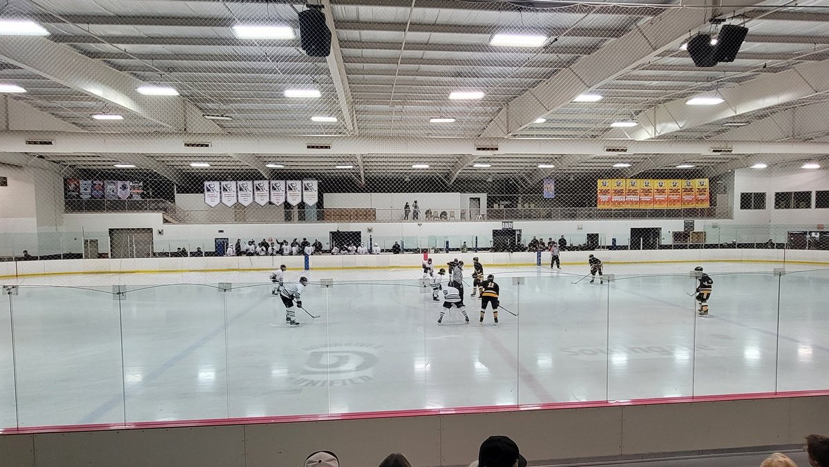 We are starting the 2nd period with a 2 goal lead against North Oakland Eagles. Let's go DU!!
<a href="/athletic_oxford/">Oxford Athletics</a> #mhsaa #highschoolhockey #mihshockey