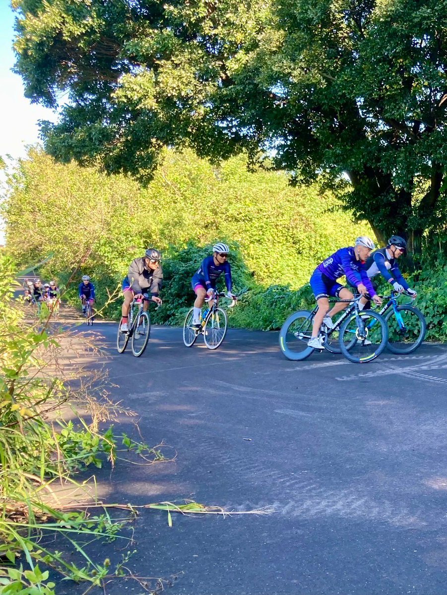 23日、平田リバーサイドプラザにてフィクスドギヤバイク講習会を行います。クローズドされた公園でノーブレーキ固定ギヤの自転車に乗ってみませんか？レンタルバイクもあります。ご予約ください。よろしくお願いします。