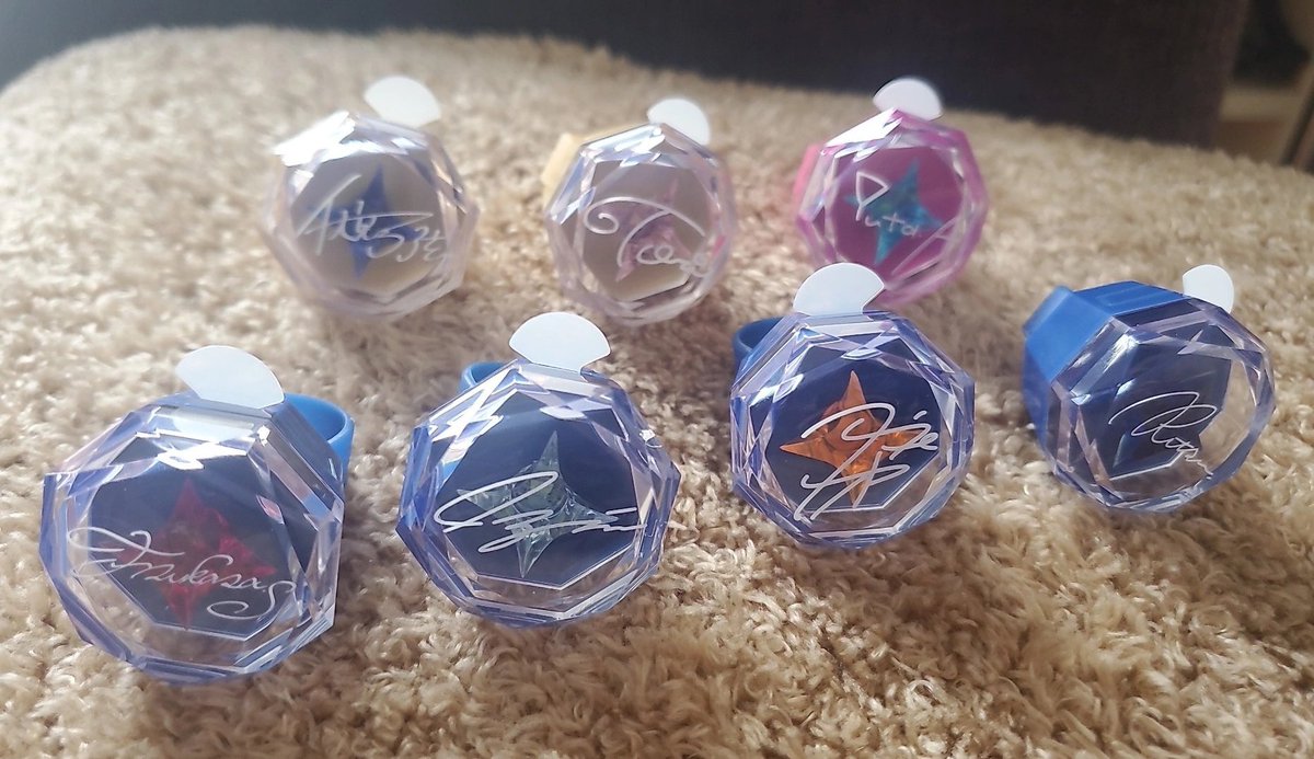 オオトリ tweet media