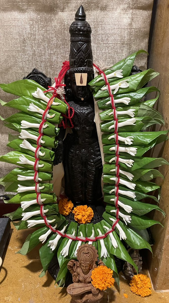 Jai Siddhi Vinayak Ganesh Garland to Jai Balaji. 🙏🙏🙏.    
Posting on social for its the most convenient storage.