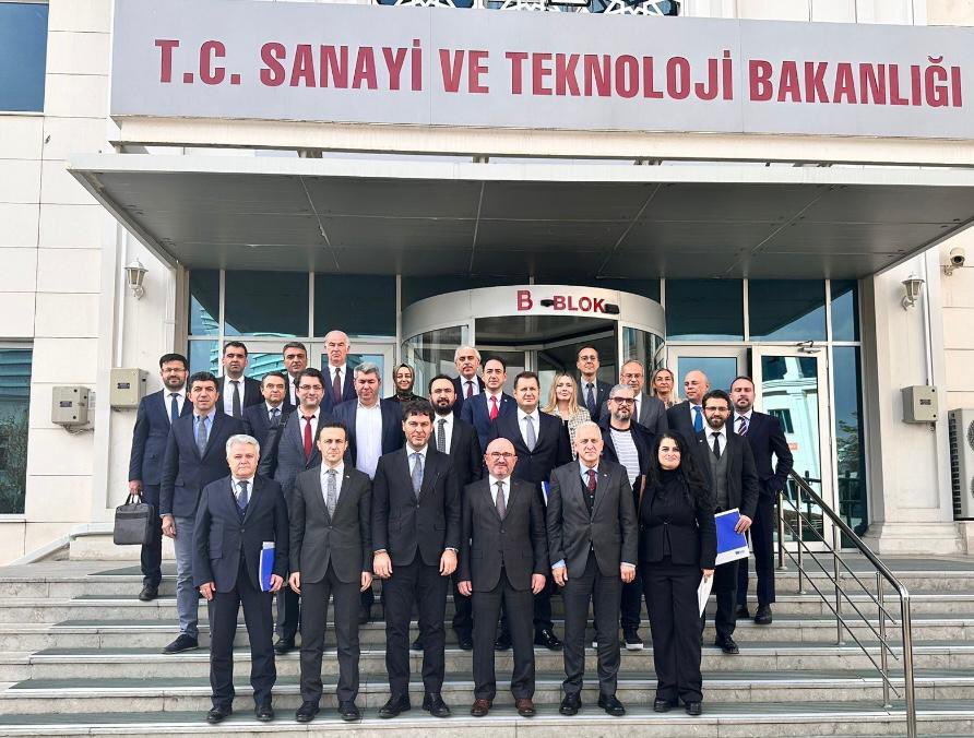 miborgtr's tweet photo. Makine Çalışma Grubu Toplantımızın ikincisini Sanayi Genel Müdürümüz başkanlığında gerçekleştirdik.Toplantıya katılım sağlayan Metroloji ve Sanayi Ürünleri Denetimi Genel Müdürümüze,TSE Başkanımız,Sanayi ve Teknoloji Bakanlığı,Ticaret Bakanlığı ve TSE temsilcilerine müteşekkiriz. https://t.co/rh2dW2E5X0