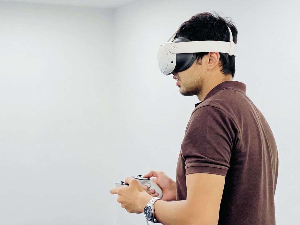 NayyarKaranvir's tweet image. Excited about the future of maritime training! ⚓️

Had an insightful conversation with Sanjeev Vakil, diving into AI, AR/VR, and how tech is reshaping maritime education. 

A must-watch for anyone passionate about the industry. 

Launching today at 7 PM! 

#MaritimeTech…