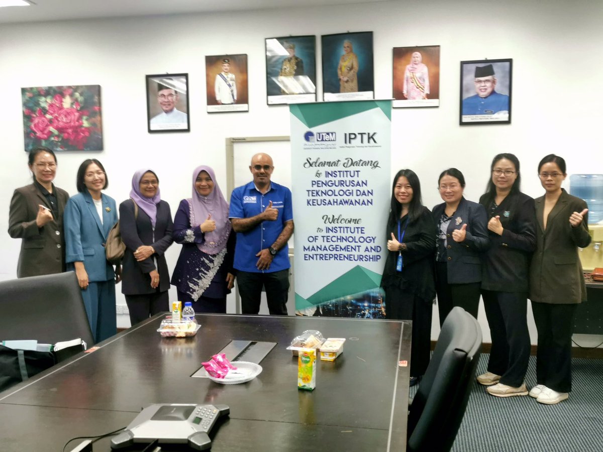 IPTK_UTeM's tweet photo. IPTK berbesar hati menerima kunjugan delegasi luar negara dari School of Humanities and Education, Jiangmen Polytechnic, China pada 21 November 2024.

Lawatan kerja ini adalah bertujuan untuk meneroka peluang kolaborasi di antara IPTK, UTeM dengan Jiangmen Polytechnic. https://t.co/47cLX56He9