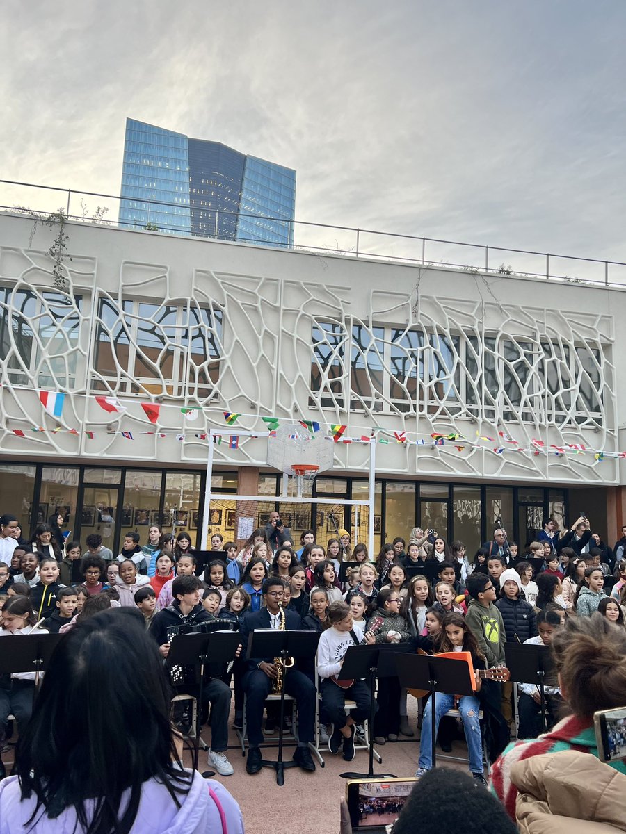 NathRoccaserra's tweet photo. L’inauguration de la cité scolaire internationale Jacques Chirac à Marseille : un pont entre les cultures et les peuples, un hymne à la joie et à des valeurs de solidarité. https://t.co/gxUqdjKaDS