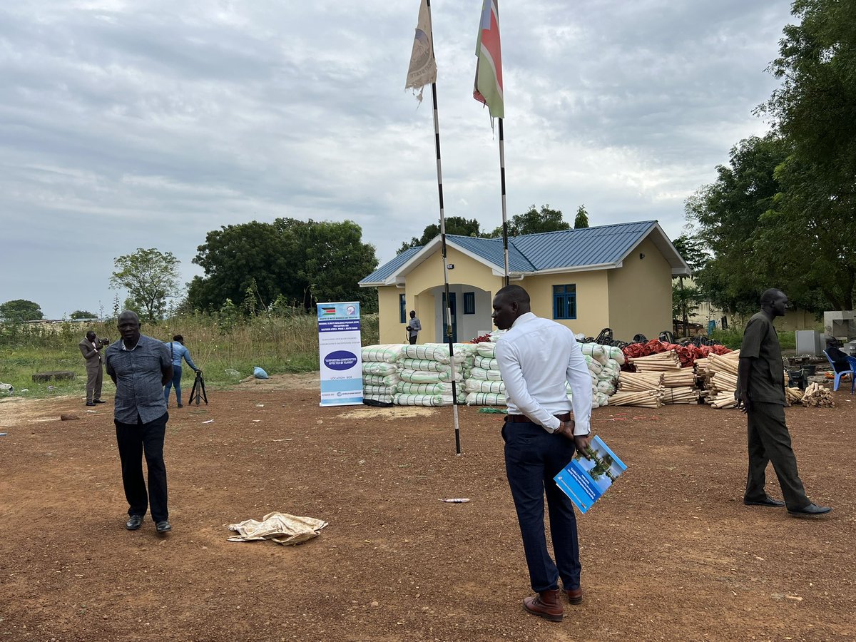 KenyiBetuel's tweet photo. HANDOVER ALERT! 
@NationalMinWRI is set to hand over essential flood emergency items to @JongleiStateGov as part of the #RCRP project funded by @WorldBank. Enhancing Climate Resilience &amp; response in #SouthSudan #FloodRelief. https://t.co/YErY118lph