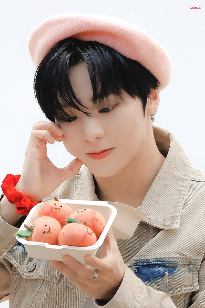 241031 에버라인 팬싸

말랑복숭아 한입만🍑🍑🍑

#배너 #VANNER #혜성 #HYESUNG
<a href="/VannerOfficial/">VANNER 배너</a>