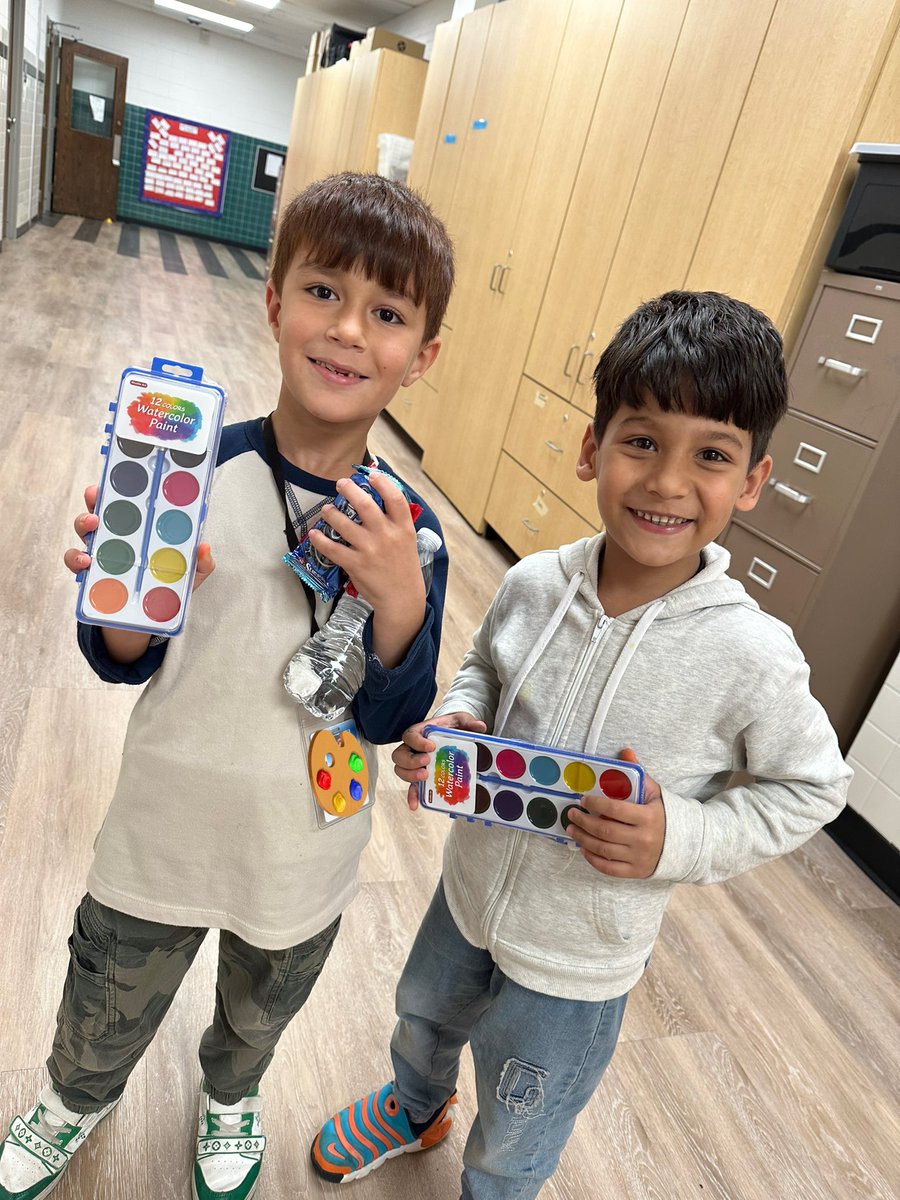MsCompean's tweet photo. I had to reward these boys for being such great listeners and helpers! They were so excited when I told them they could pick ANY prize. They couldn’t decide between a candy or sticker… until they saw the paints! 🤩❤️🎨 

#risdgreatness #risdbetheone #risdartmatters @SkyviewElem https://t.co/P4QYgt5d8E