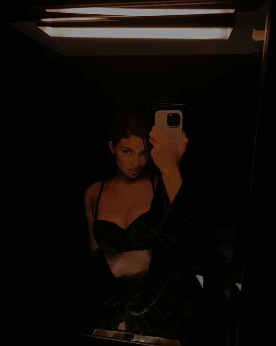 lostnherdrcams's tweet photo. https://t.co/UzQaridHg0