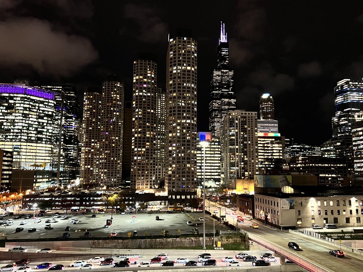 Gave a talk today ⁦<a href="/UICneuroscience/">UIC Neuroscience</a>⁩ with ⁦<a href="/JosephDZak/">Joseph D. Zak</a>⁩ as host. Loved the warmth and energy of the faculty &amp; students and the beauty of Chicago and ⁦<a href="/thisisUIC/">University of Illinois Chicago</a>⁩. Thanks for being hosts with the most. ❤️🙏🏽🥰🤩💯