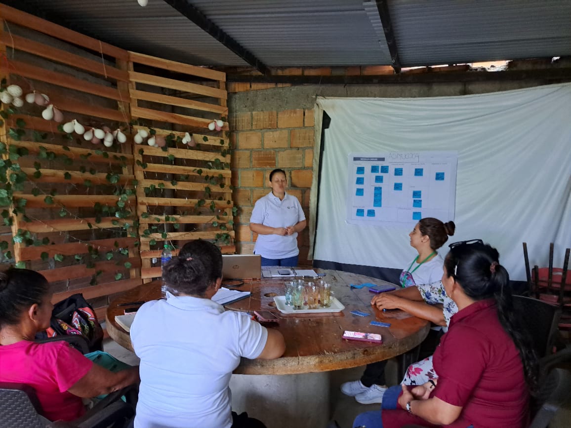 Asociacion Mujeres tweet media