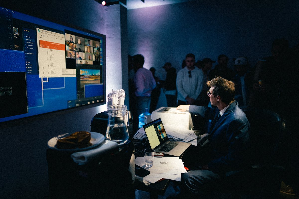 everything vs nothing 

<a href="/joepease/">Joe Pease</a> x <a href="/glitchmarfa/">glitch</a>