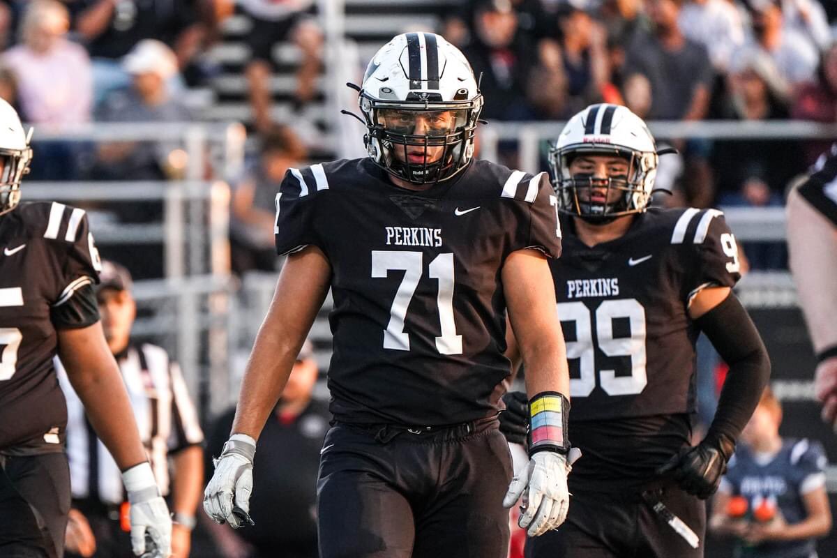 Absolutely blessed to be named first team and district and Lineman of the year!!!🙌ALL GLORY TO GOD✝️