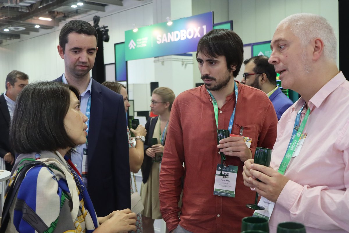 Ambassador <a href="/TangMinhdi/">Minhdi Tang</a> met #AgriFoodTech 🇫🇷 innovators
Mycophyto: soil &amp; crop enhancement
Poittemill: powder processing
Genepole: biofermentation, alternative proteins &amp; technology
Seafrigo: cold-chain logistics
Vital Meat: cultivated 🐔
Pure Active💧eliminate viruses &amp; bacteria