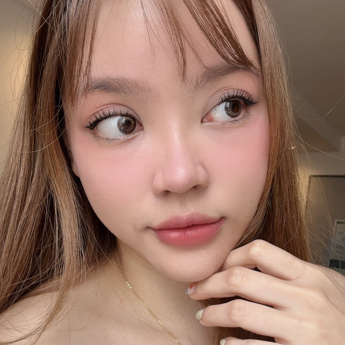 Browit By Nongchat tweet media