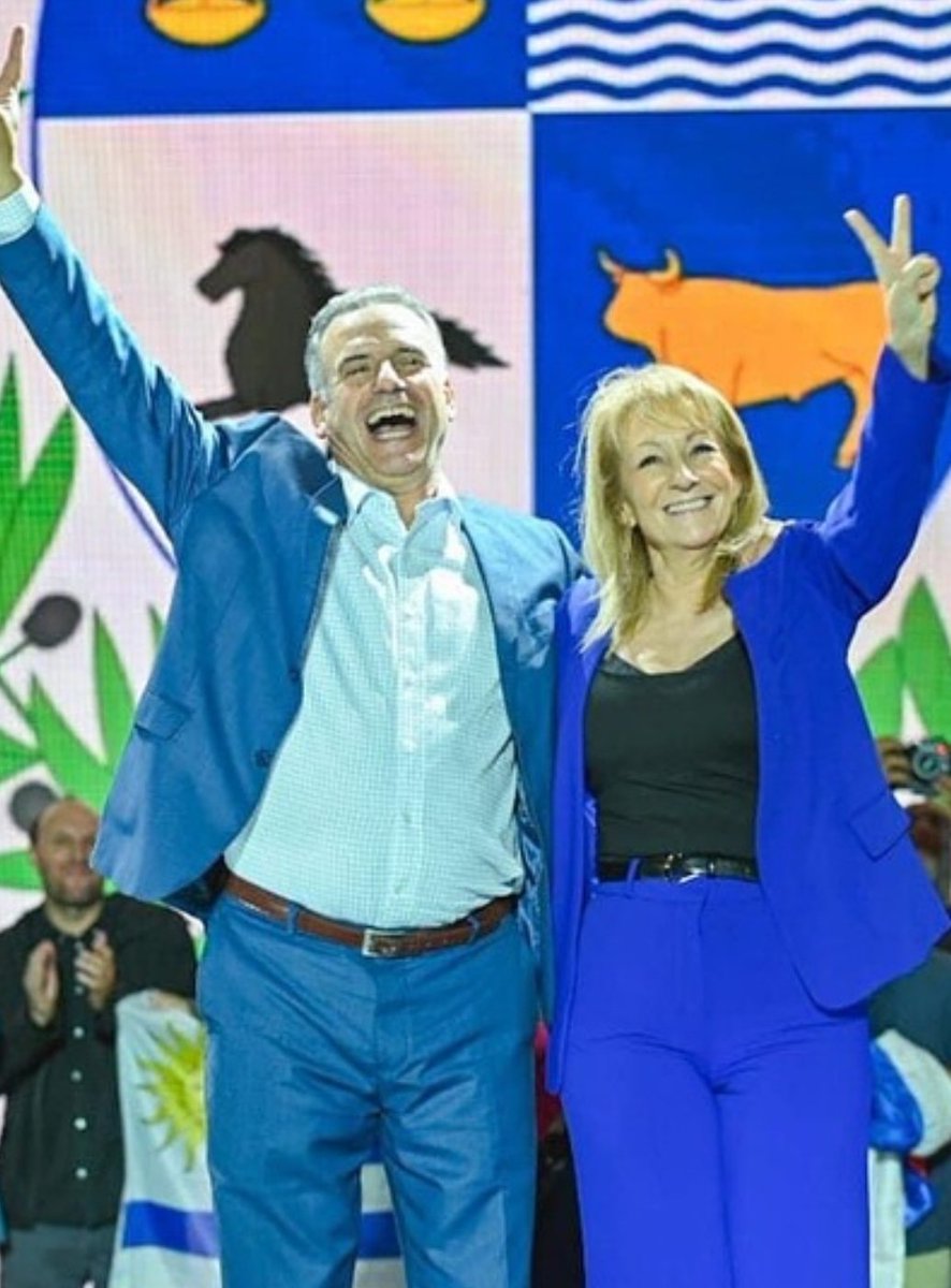 lista8811's tweet photo. Con actitud firme y decidida para llevar adelante las transformaciones que el país necesita. 
#YamandúPresidente 
#UruguayConVoz https://t.co/LEWxg7bqJ9