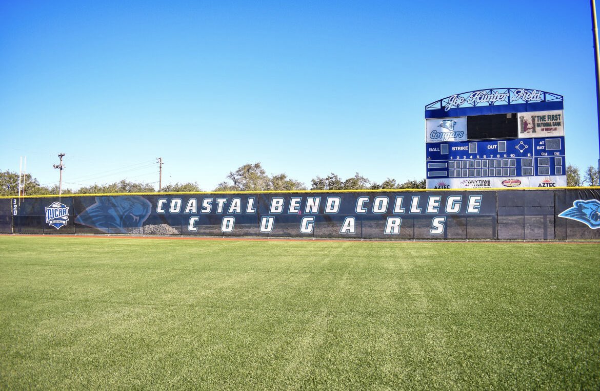 RyanBenitez34's tweet photo. Looking for transfers over the break 

- 1B that can pick it, and swing it well
- C that can block, throw runners out, and swing it a bit 
- pitchers that compete. 

Coastal bend College
Located in Beeville, TX. 
D1 JUCO
Region 14 south conference. 
Contact me if interested. https://t.co/ApeXJkAnd4