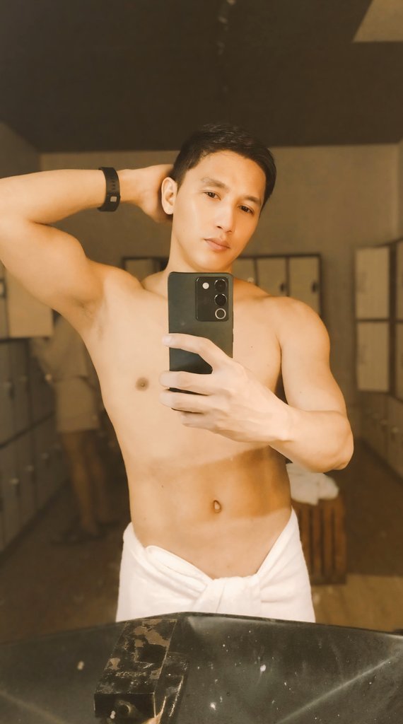 n1c0l1t0's tweet photo. In all fairness, nakakakinis at nakakapagpa-healthy ng balat ang Signature Body Scrub ng @LuminerespaPh https://t.co/C6vzzWUc0K
