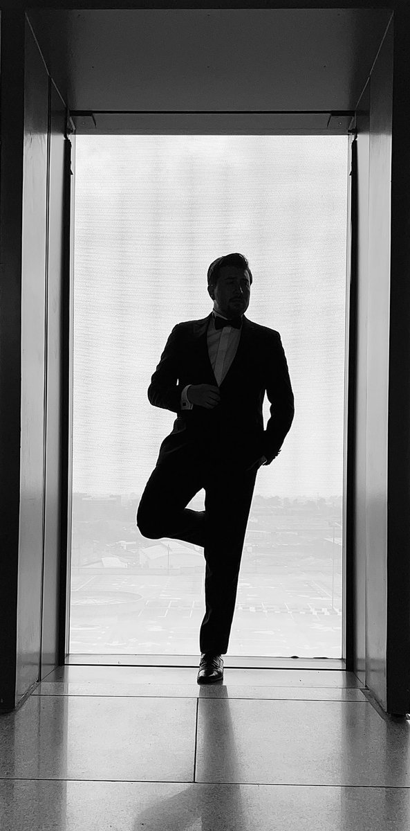 Pablo_M_R_'s tweet photo. Amo estar en modo 007 😎 el smoking tiene sus “No sé qué” https://t.co/XL4jy8mZxr