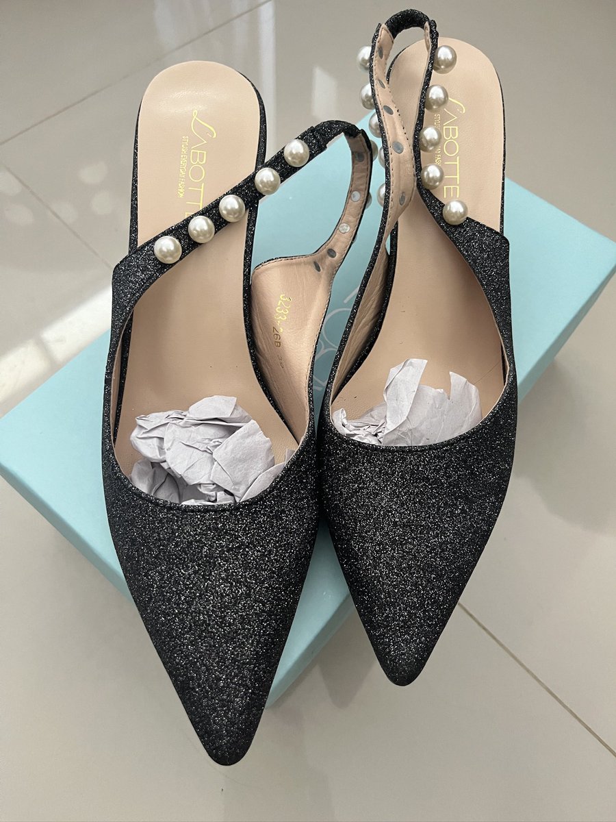 _9thursday_'s tweet photo. ส่งต่อ Labotte.Bkk รุ่น The Jovial สี Night Sky Size 39 ใส่ 1 ครั้งคั้บบ อุปกร���์ครบ
680.- free shipping (from 990) 📬
#ส่งต่อรองเท้า #ส่งต่อ #ส่งต่อรองเท้ามือสอง  #ส่งต่อLabotte https://t.co/wXM3S2bV9H