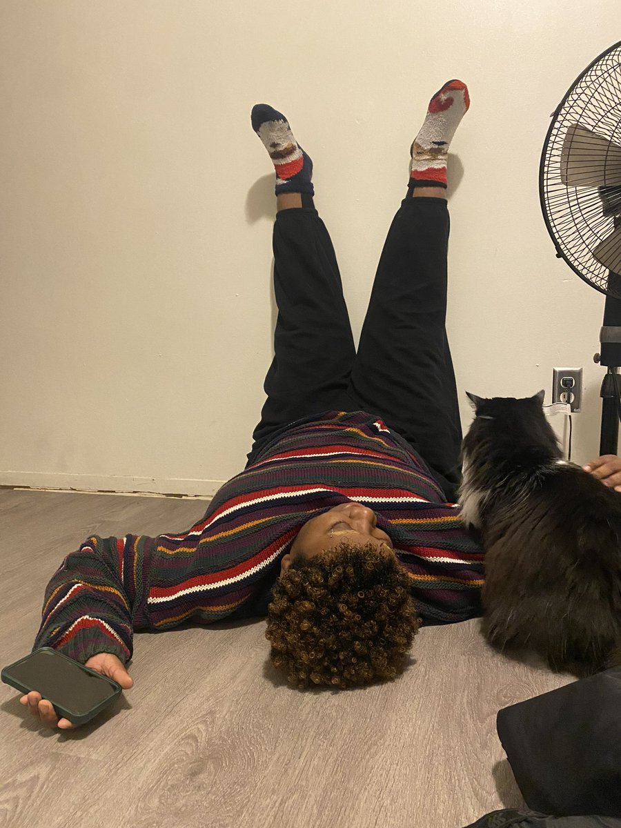 manicpixiedyke_'s tweet image. Hung out with some one completely sober #healing #performanceweek #iwanttosmokeweedsobad