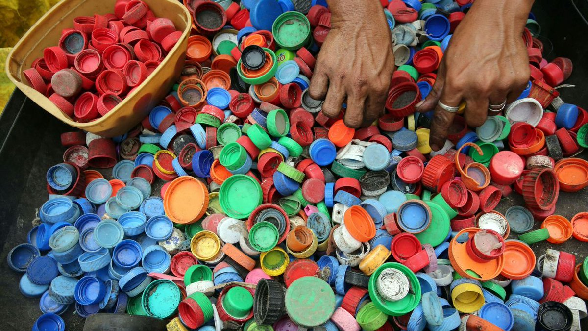 pdppi_kemenkeu's tweet photo. Pengelolaan Sampah Berbasis Ekonomi Sirkular dan Implikasinya bagi Indonesia: Studi Kasus Kota Balikpapan
Read: https://t.co/TeBKPD9Q2u
#ekonomicircular #circulareconomy #balikpapan #kalimantantimur #wastemanagement #tps3r #climatechange #environment #lingkungan #indonesia https://t.co/msujUjY9tf