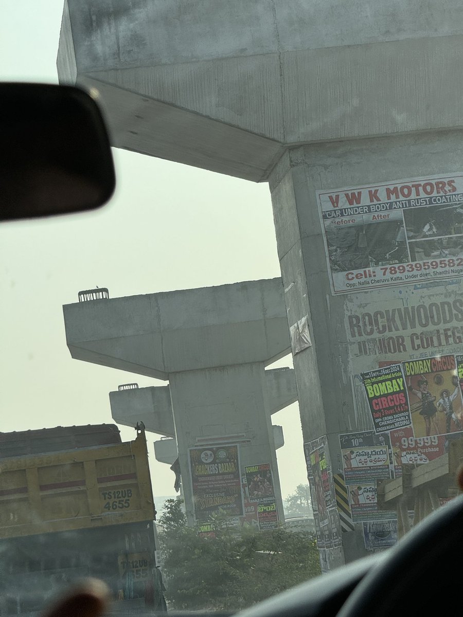 CllrShesh's tweet image. Uppal Flyover in Hyderabad Delayed! 🛣️

Started in 2018 with a 2-year deadline, only 40% of work is done after 6 years! A @NHAIINDIA project meant to ease traffic now stands as a symbol of delay.

Who’s accountable for this? Share your thoughts!

#Hyderabad #Accountability