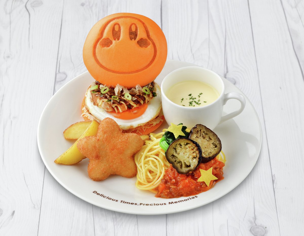 denfaminicogame's tweet photo. 「カービィカフェ OSAKA」が本日より常時オープン。「カービィのめっちゃすいこみ！串カツ」「ワドルディバーガー」など限定メニューがかわいい
https://t.co/ozgWdOen83

現在は年内分の予約が可能。『星のカービィ』グッズを販売する「カービィカフェ ザ・ストア OSAKA」も同時オープン https://t.co/xWJt0AqX9a