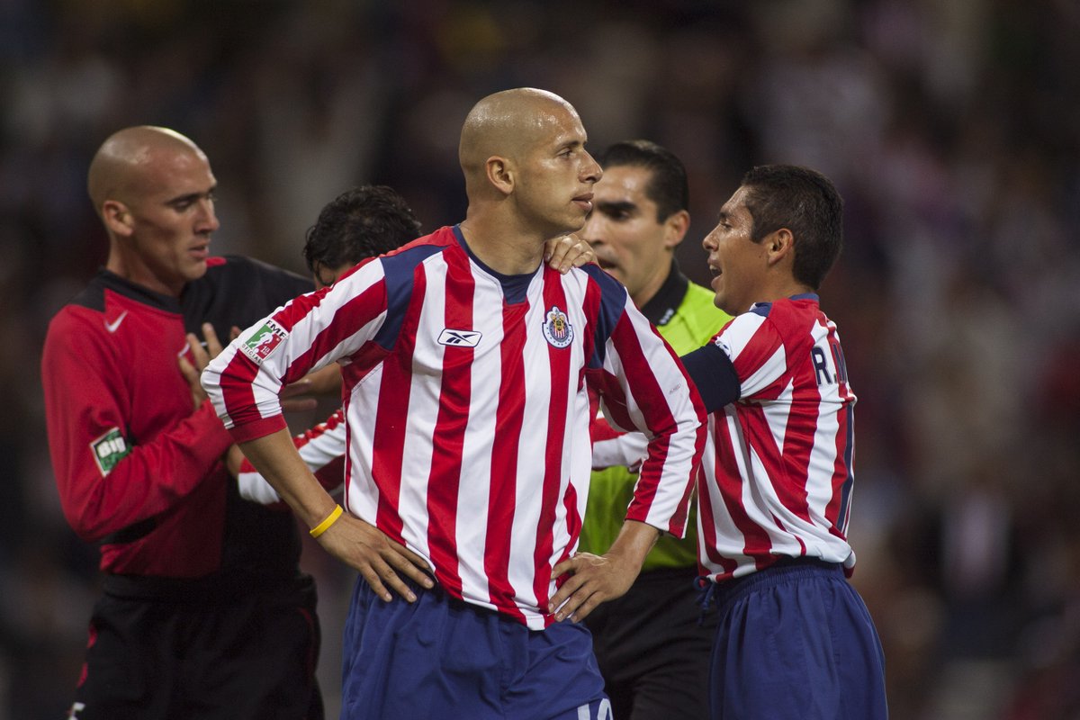 Chivas's tweet photo. 🔴⚪️ LA CIUDAD DEL GUADALAJARA ⚪️🔴 https://t.co/4vMsSzLJTR