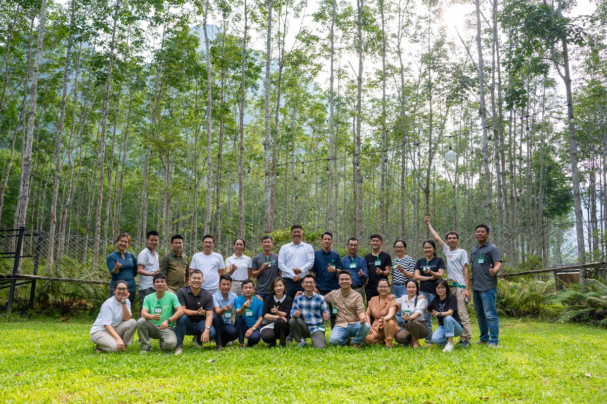 OxalisAdventure's tweet photo. To professionalize our internal training processes, in early November 2024, Oxalis’s senior management team had the opportunity to take part in a special course: "Instructor skills", organized by PwC Vietnam at Blue Diamond Camp. https://t.co/uIdS22QoE0