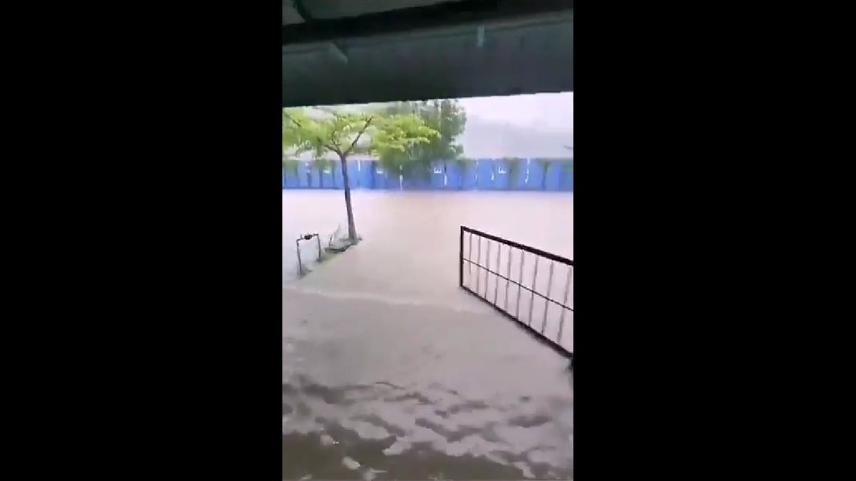 LeeGolden6's tweet image. BREAKING

Charleville, in southwest Queensland, Australia, recorded 68.2mm of rain in just one hour!

Flooding after torrential rain in Argostoli on the island of Kefalonia, Greece

Flooding in Zichron Ya&apos;akov in Israel

Flooding in Kemaman Malaysia
#GrandSolarMinimum