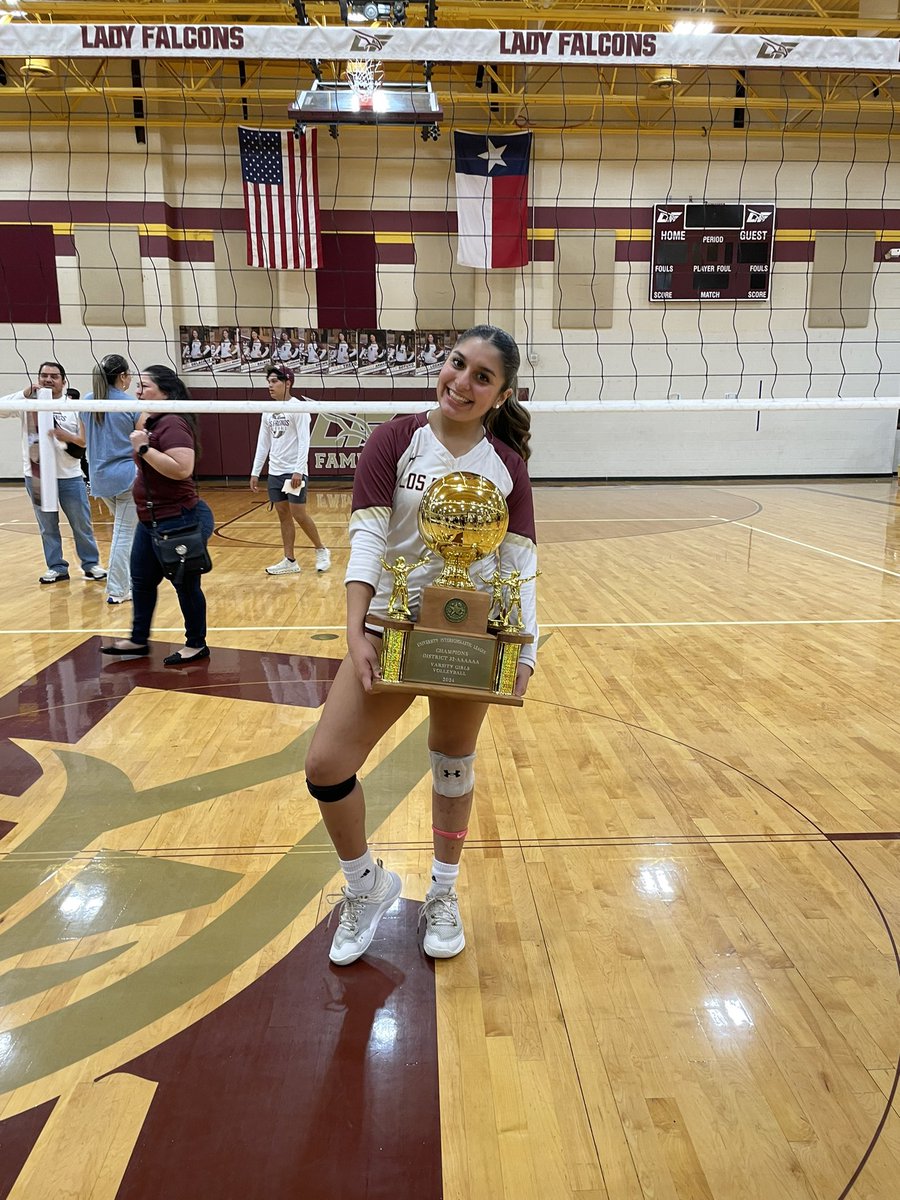 Your 32-6A Co Setter of The Year, Marcela Tijerina‼️ Great job, well deserved‼️ We are so proud of you 🏐🏆♥️