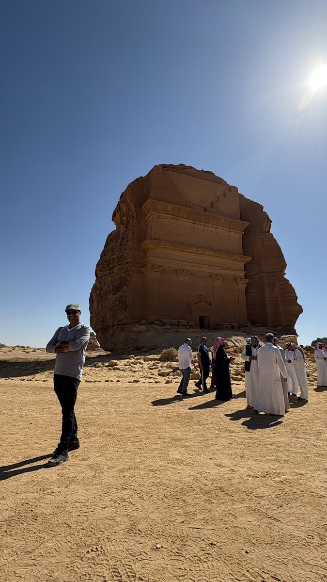 Tshowaier's tweet photo. استمتعت هذا الأسبوع برحلة اطلقنا عليها اسم رحلة درب العلا وهي رحلة تجمع محبي سيارات الدفيندر الكلاسيكي و محبي استكشاف مناطق السعودية الجميلة انطلاقاً من الرياض إلى العلا https://t.co/FsgA0T9Ok9