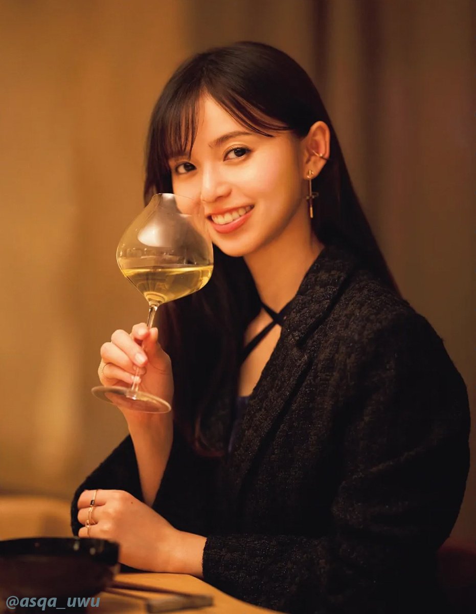 asqa_uwu's tweet photo. 東京カレンダー2025年1月号
齋藤飛鳥 さん、美食の美味しさに感動💕

#齋藤飛鳥 
#asqauwu https://t.co/iO8VnfaUvi