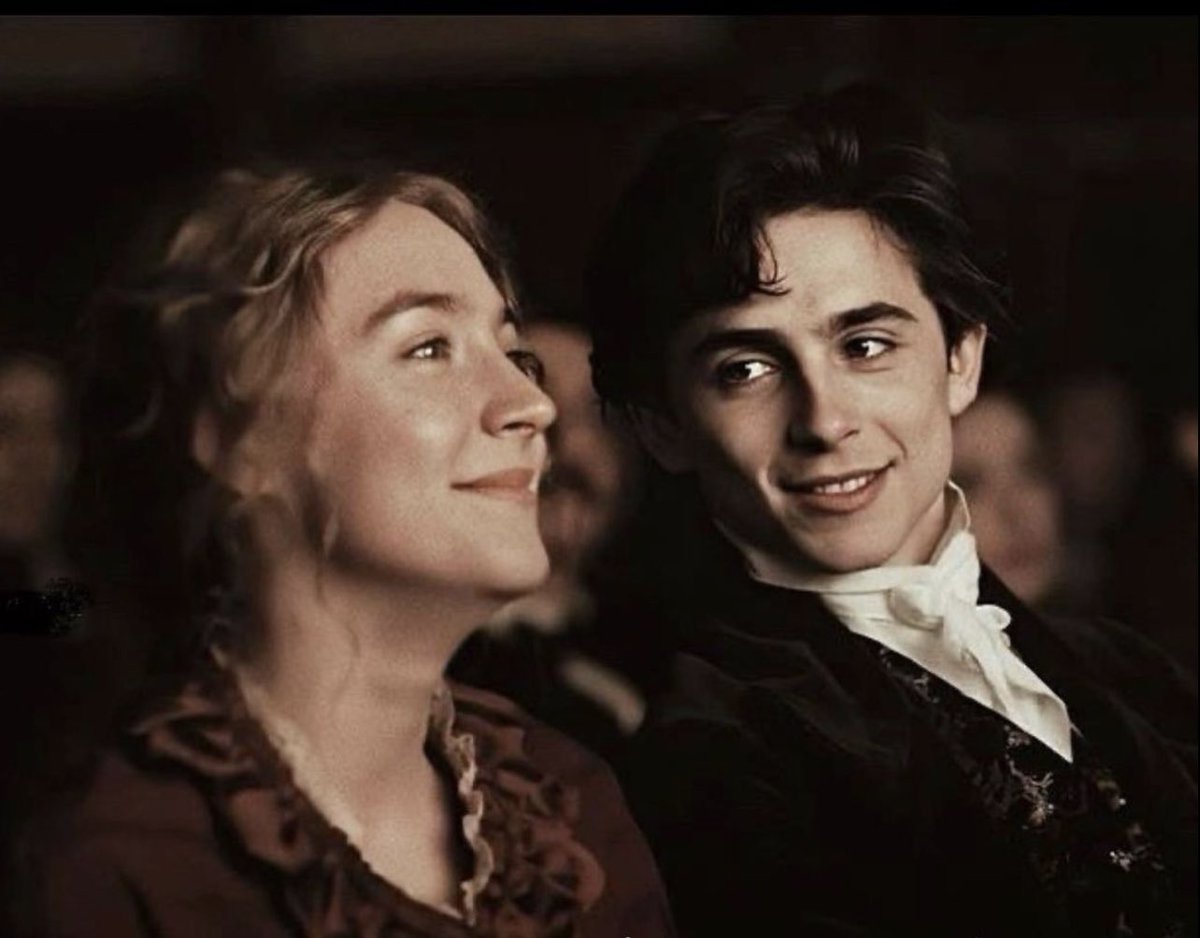 أعطيه من وقتي يسولف وأسمعه
وأرخي له فؤادي وأرخي مسمعي

من كثر ما قلبي . . و تفكيري معه
أشتاق له حتى وهو يتكلم معي