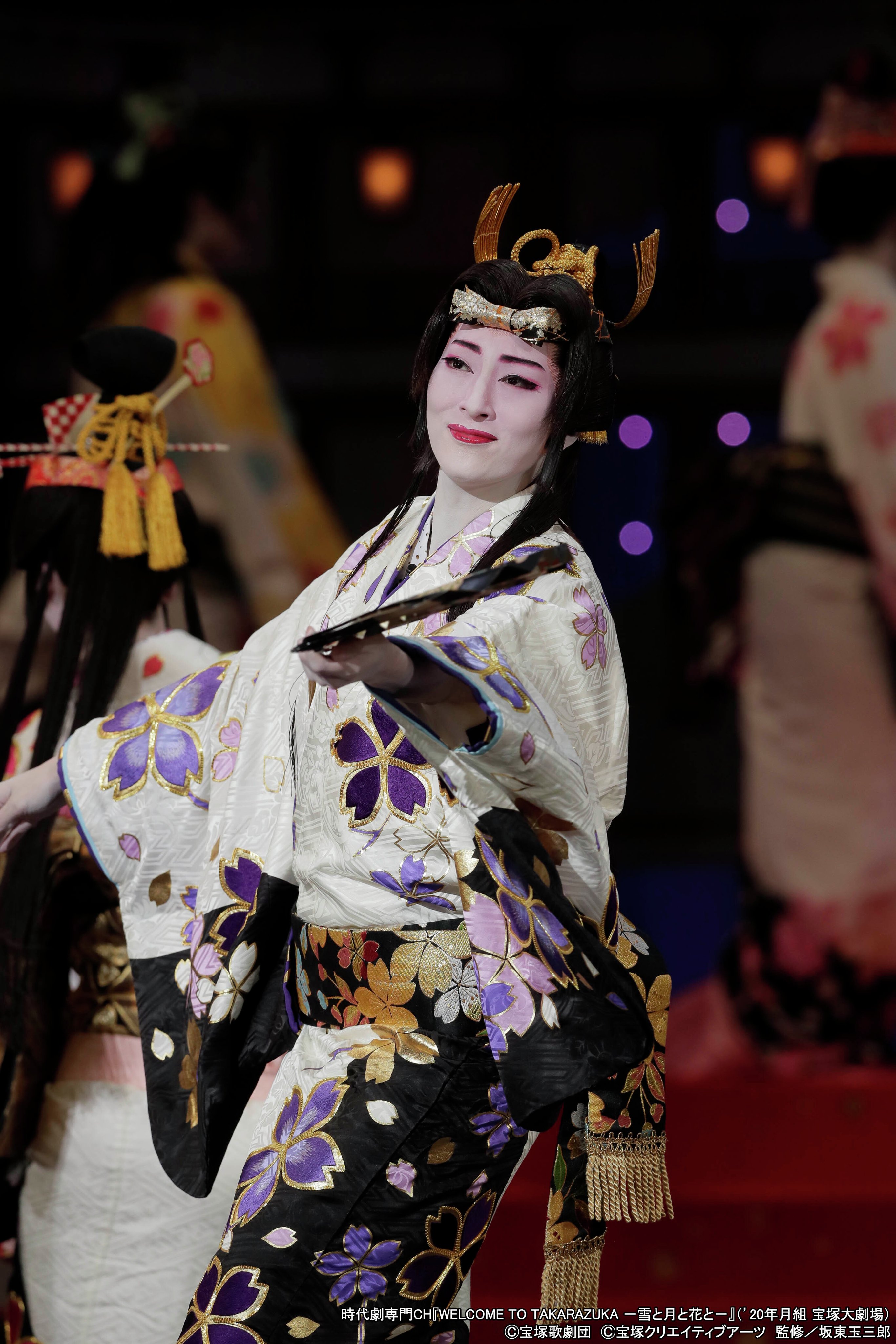 宝塚 月組 珠城りょうさん セット 珠城りょう、夢を追い続けた宝塚に別れ！ 宝塚歌劇月組公演『桜