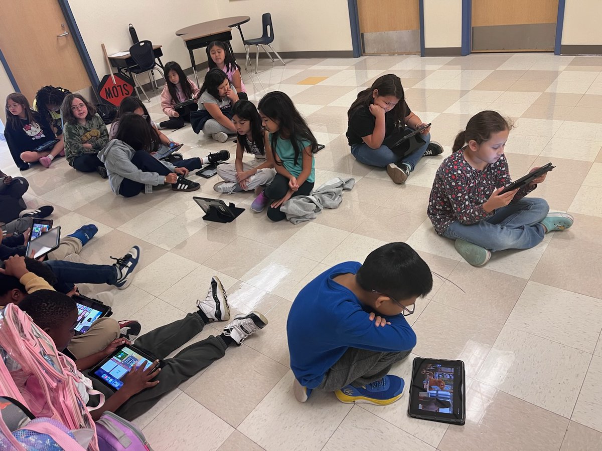 Ms. Anthony's 3rd grade class watching career videos in hopes of finding their future careers. :-) <a href="/GPISDCounseling/">GPISD Counselors</a> <a href="/CTEinGPISD/">CTE_GPISD</a>